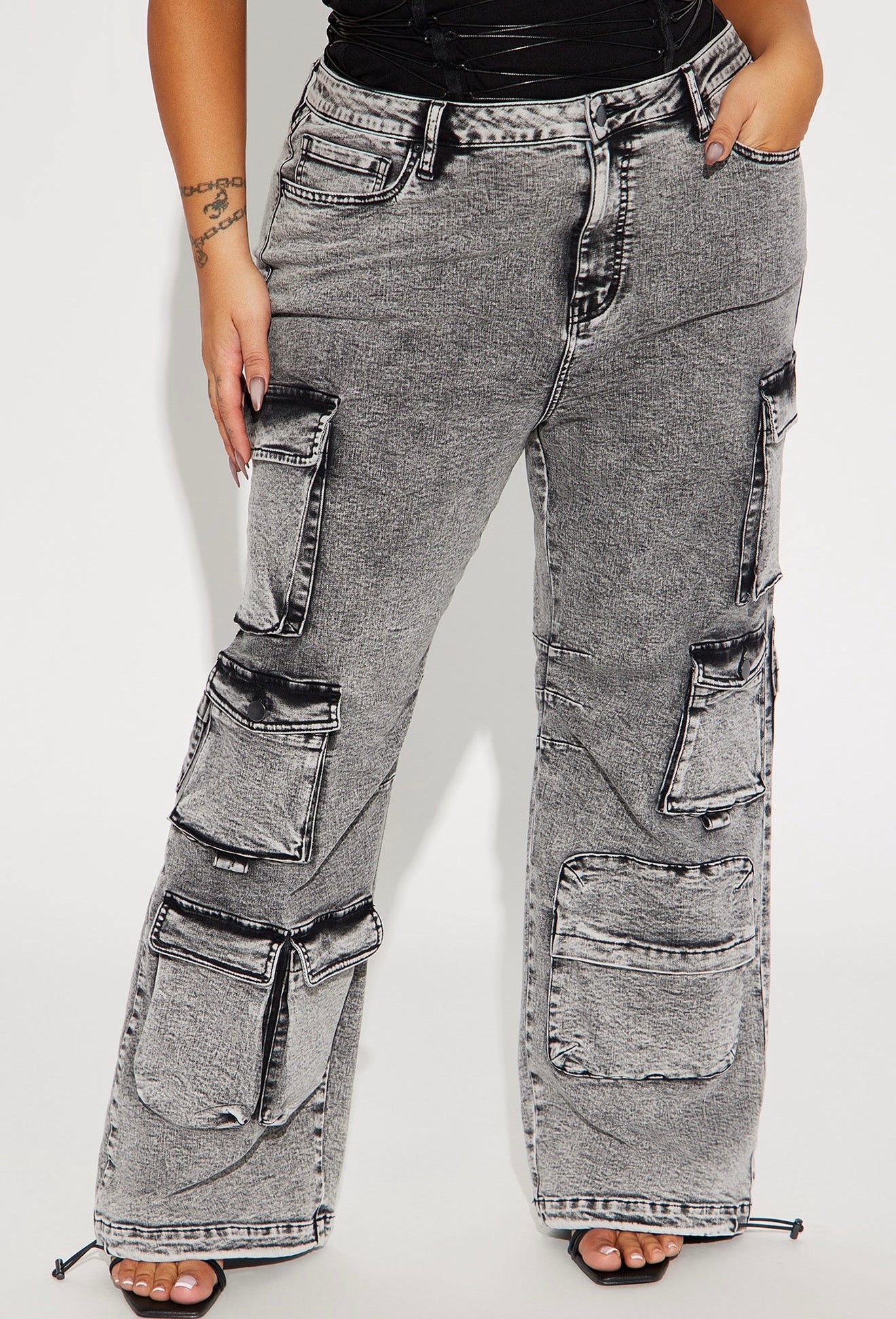 High Rise Strechy Cargo Jeans- Wash Gray